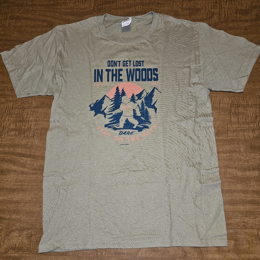 Vtg DARE Big Foot Tan Graphic T Shirt Small Jefferson City Police Department